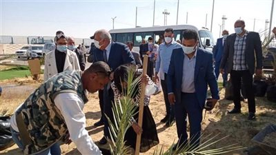 رئيس أكاديمية البحث العلمي يطلق مشروع حاضنة الحرف اليدوية والبيئة بالوادى الجديد