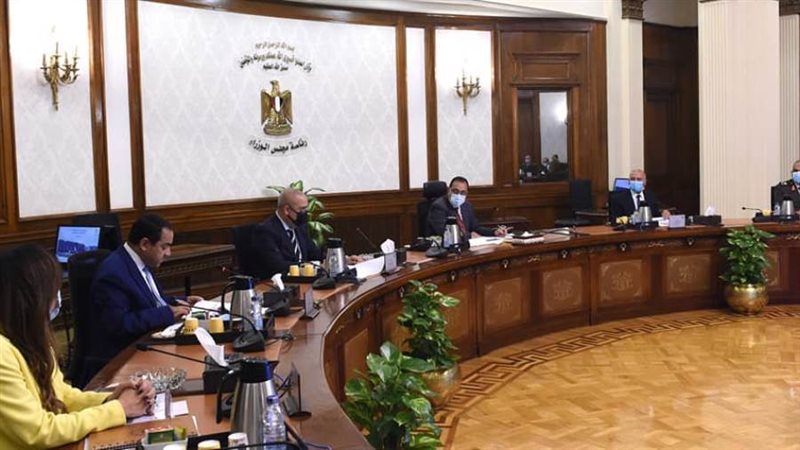 رئيس الوزراء يتابع