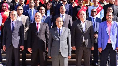 طلاب من أجل مصر بجامعة سوهاج تحتفل ببدء كرنفال الانتخابات الطلابية 