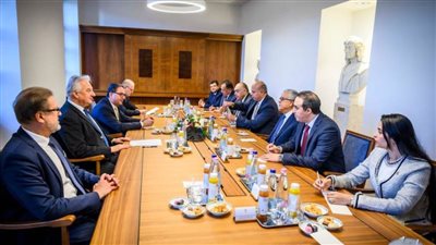 رئيس مجلس النواب: الدولة المصرية حريصة على دفع العلاقات الاقتصادية مع المجر 