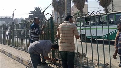 رفع 450 طن مخلفات وصيانة وتركيب 203 كشافات بالمنيا 