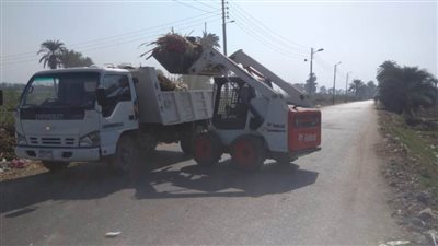 محافظ أسيوط: حملات نظافة وتمهيد طرق وشوارع بقرى المحافظة