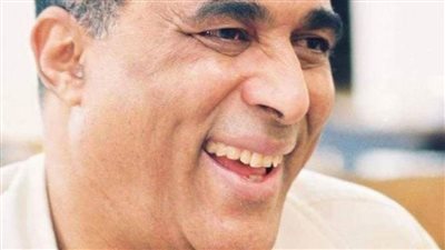 عن الوحدة والمرض والبدايات والهروب.. مأساويات في حياة أحمد زكي