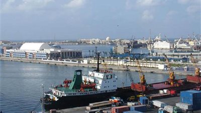 استمرار حركة الملاحة بميناءي الإسكندرية والدخيلة رغم سقوط أمطار متوسطة