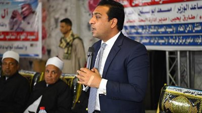 نائب محافظ قنا يشهد جلسة صلح بين عائلتين بفرشوط