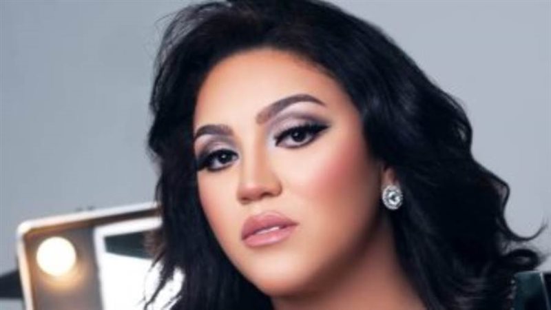 المطربة مي فاروق