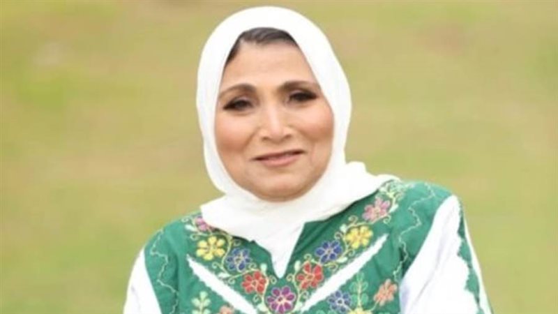 المطربة الكبيرة فاطمة