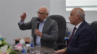 محافظ بورسعيد يشهد برنامجًا تدريبيًا حول آليات تنفيذ موازنة البرامج 