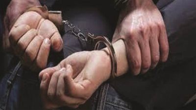 سقوط متهم يتاجر في النقد الأجنبي بالسوق السوداء