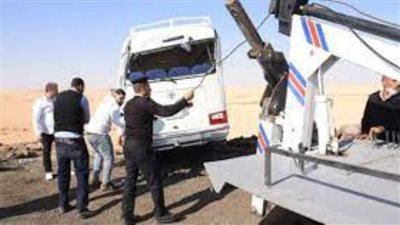 مصرع وإصابة 5 أشخاص في حادث سير على الطريق الصحراوي الغربي بأسوان