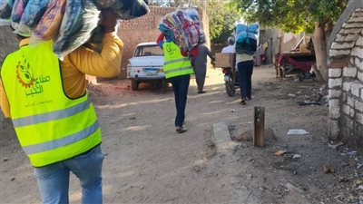 صناع الخير تطلق قافلة إغاثية عاجلة لدعم أهالي قرى أسوان المتضررين من السيول