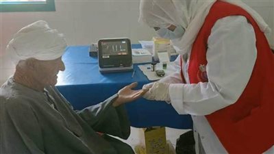 حياة كريمة: علاج 180 وتوفيرنظارات طبية في قافلة لصحة بني سويف بقرية إدراسيا