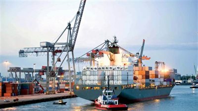 انتظام حركة التداول بميناء الإسكندرية رغم سوء الأحوال الجوية