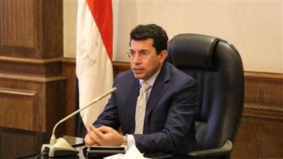 وزير الرياضة يبحث مع أمين عام الفيفا وسكرتير عام الكاف التعاون المشترك