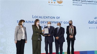 محافظ المنيا يشيد بالدور التنسيقي بين وزارتي التنمية المحلية والتخطيط للنهوض بكافة جوانب التنمية