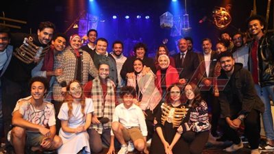 وزيرة الثقافة: 