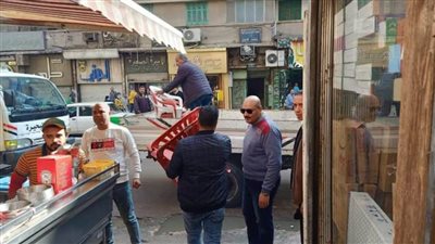 رفع وإزالة 366 حالة إشغال طريق ثابت ومتحرك بالبحيرة