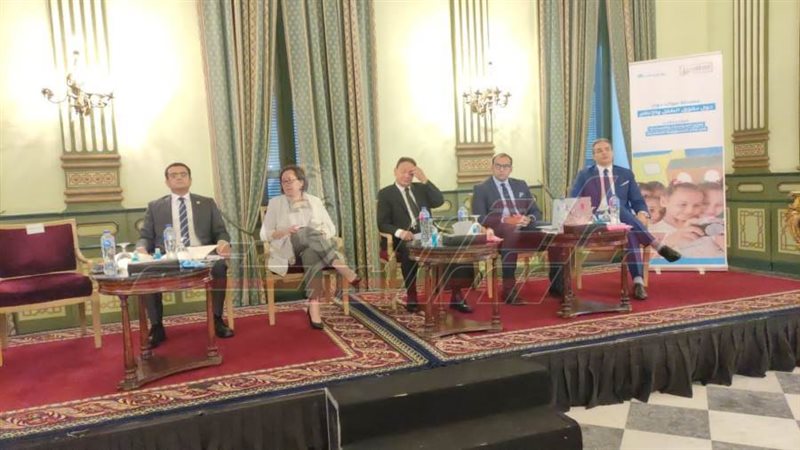 خلال الندوة