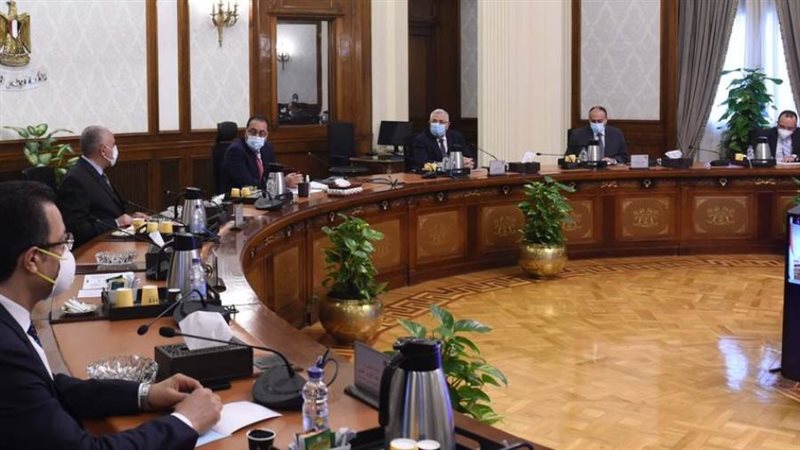 رئيس الوزراء خلال