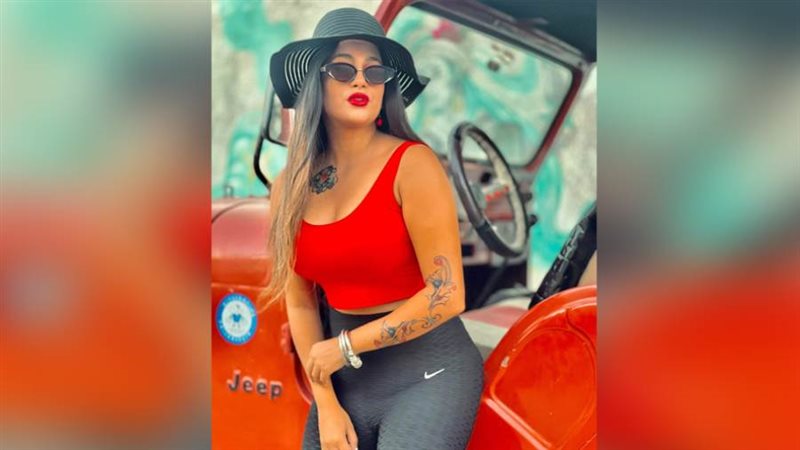 الفنانة يسرا المسعودي