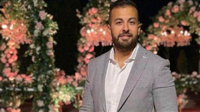 الكاتب محيي خطاب ينتهي من سيناريو روايته 
