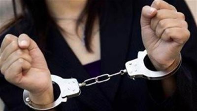 ضبط ممرضة بالغربية لقيامها بالنصب على المواطنين بدعوى تسفيرهم للعمل بالخارج