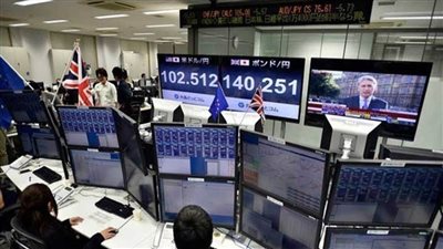 الأسهم البريطانية تغلق على ارتفاع طفيف