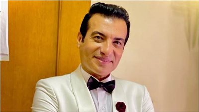لماذا انسحب إيهاب توفيق غاضبًا من مهرجان نجم العرب؟