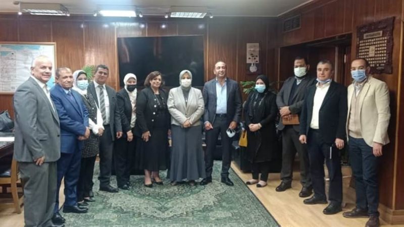 توقيع عقود تأمين