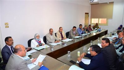 جامعة سوهاج تعقد الاجتماع التحضيري الأول للمؤتمر العلمي السابع لشباب الباحثين 