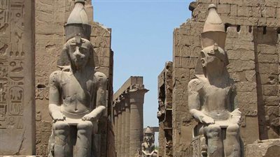 المصريون يعيدون اكتشاف طريق المواكب الفرعونية بالأقصر