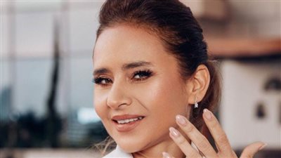 البحث عن الطفلة شبيهة نيللي كريم