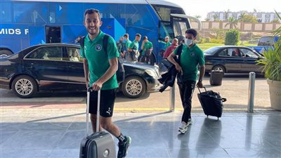 بيراميدز يصل مطار القاهرة استعدادًا لرحلة الكونغو