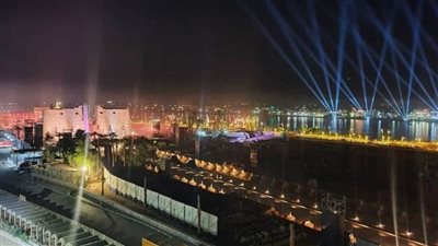 فنانون ونقاد لـ