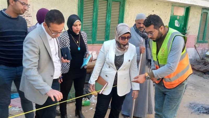 والسكرتير المساعد