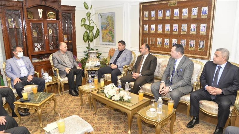 محافظ أسيوط