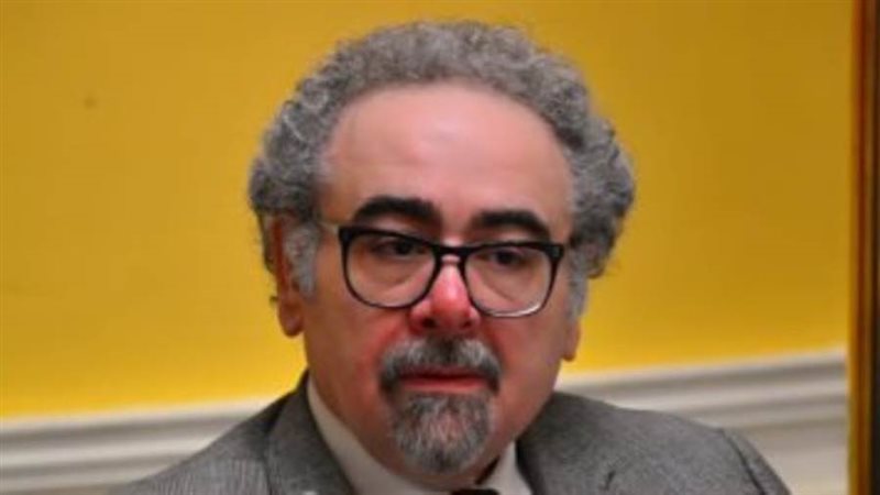 الشاعر الدكتور علاء