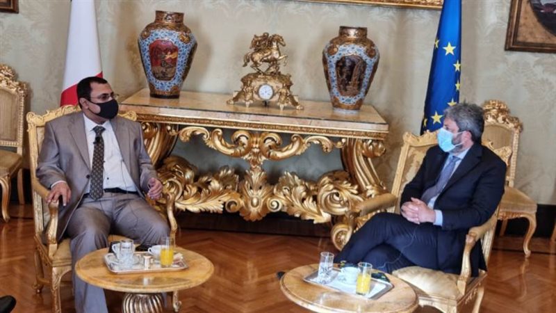 العسومي مع رئيس مجلس