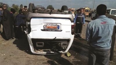 تعرّف على تفاصيل انقلاب سيارة بالإسماعيلية 