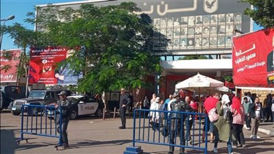 أتوبيسات تنقل أعضاء الأهلي من مدينة نصر للجزيرة