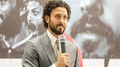 غالي يدلي بصوته في انتخابات الأهلي