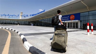 الإمارات تمنع دخول القادمين من 7 دول بينها جنوب إفريقيا بسبب سلالة جديدة لكورونا