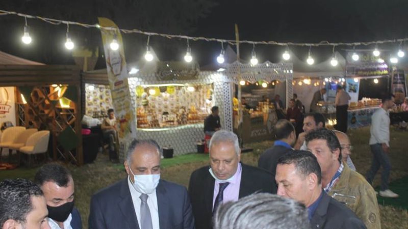 د. علاء عزوز خلال