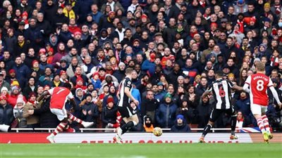 أرسنال يفوز بثنائية نظيفة ونيوكاسل يتجمد في مؤخرة البريميرليج