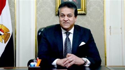 وزير التعليم العالي: الرئيس السيسي يتابع تطورات 