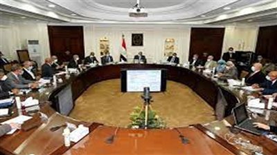 وزير الإسكان يتابع جهود قطاع المرافق في التنسيق مع المحافظات للتعامل مع مياه الأمطار