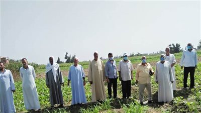 وفد وزارة الزراعة يزور أسيوط للتوعية بالري الحديث والتسميد الحيوي وتدوير المخلفات الزراعية