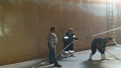 استمرار أعمال تطهير وتعقيم محطات المياه المرشحة بمدن القناة