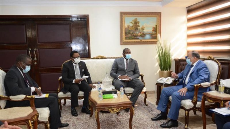 وزير التنمية المحلية