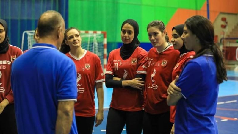 كرة اليد سيدات بالنادي